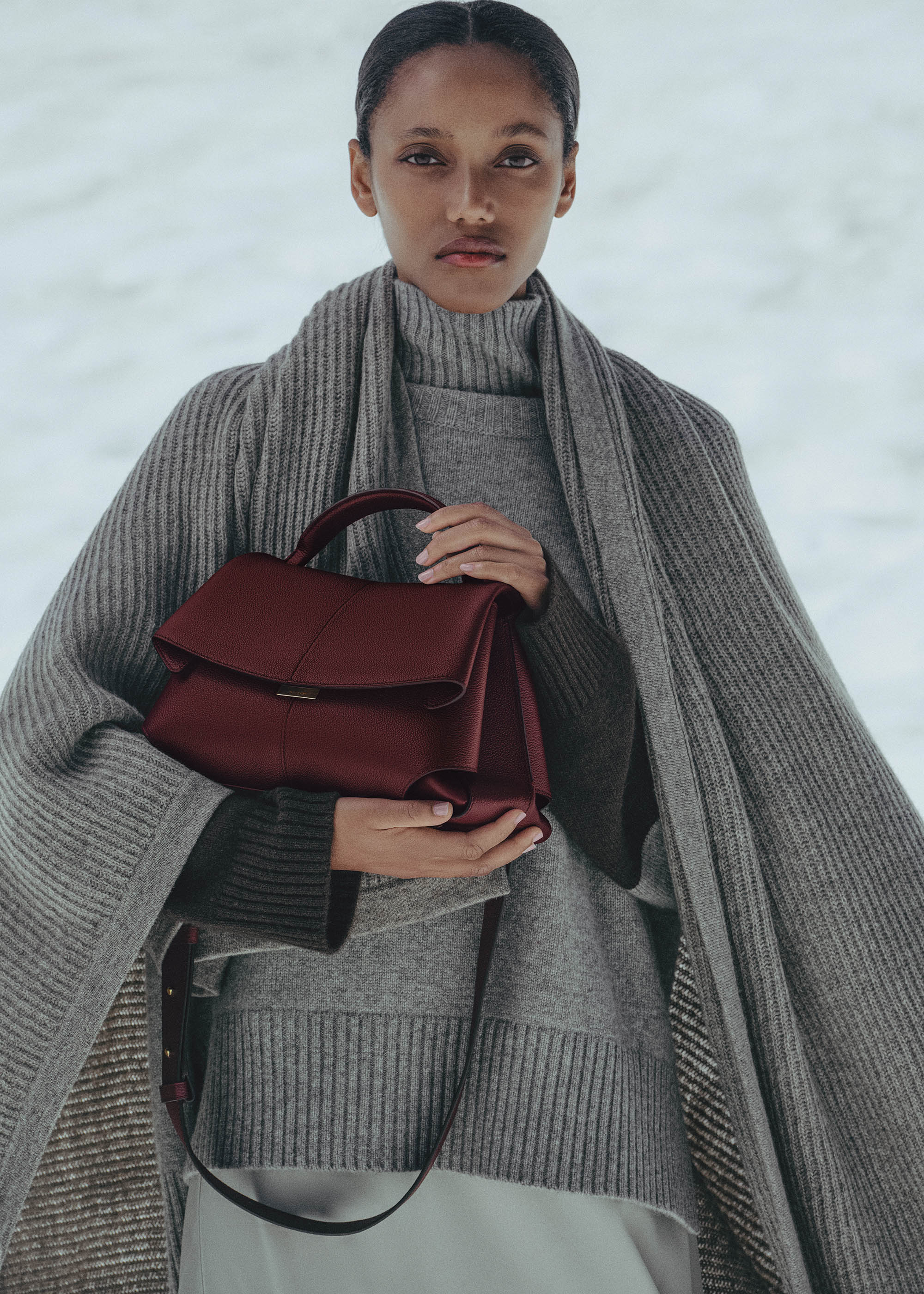 Mokki - Textured Black Cherry