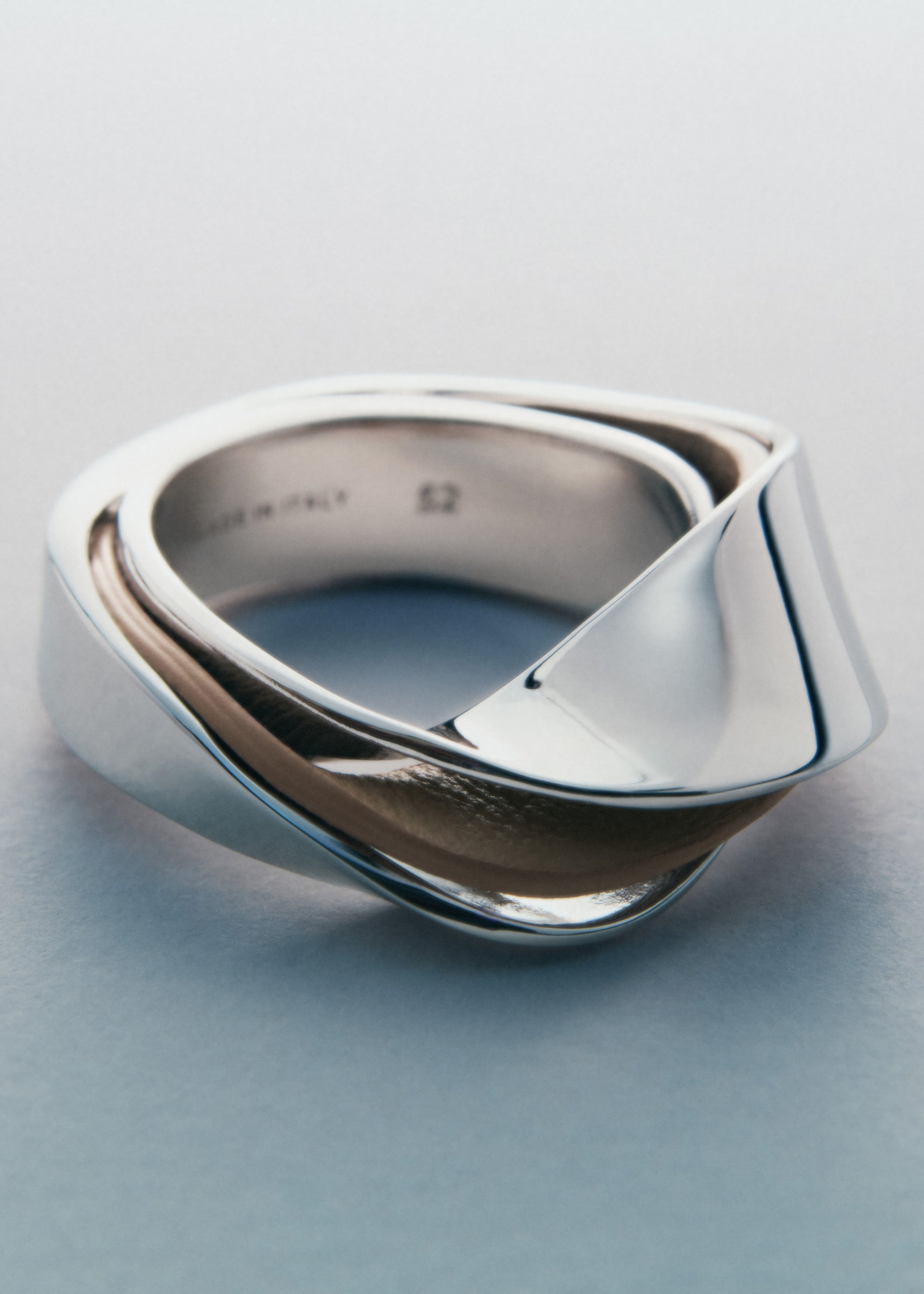 Ormé Ring - Silver in rhodium with Taupe Leather
