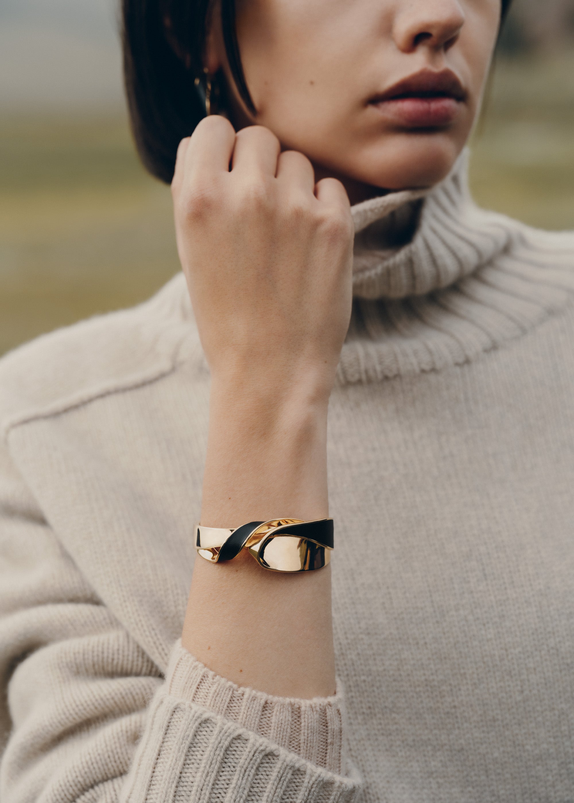 Éole Cuff - Black Leather